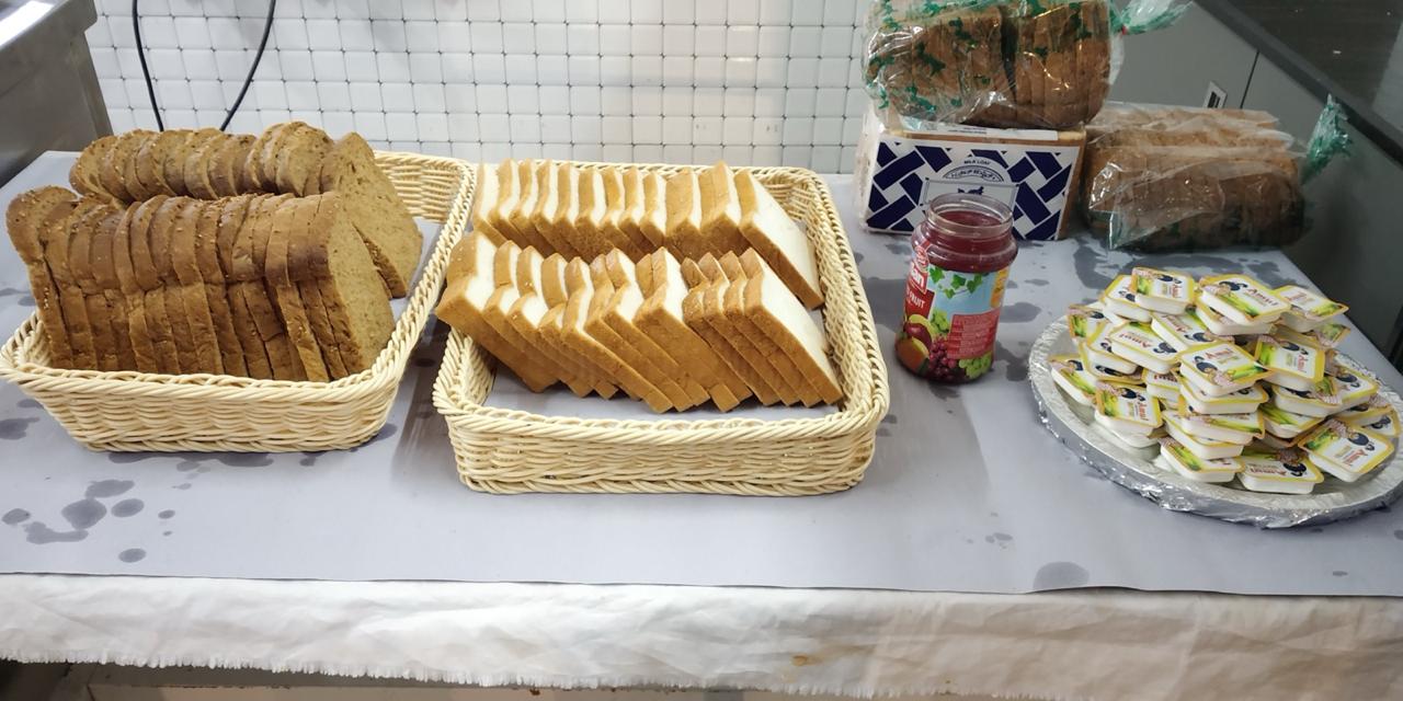 Breakfast counter