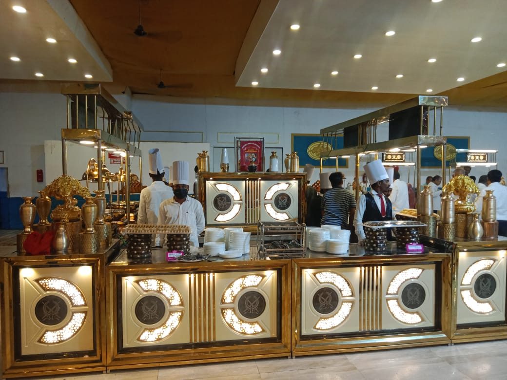 Gold buffet setup